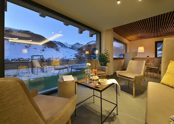 Hotel Bucaneve